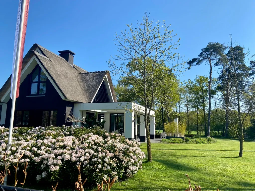 Stijlvolle, warme & strakke villa. De exclusieve woonbeleving