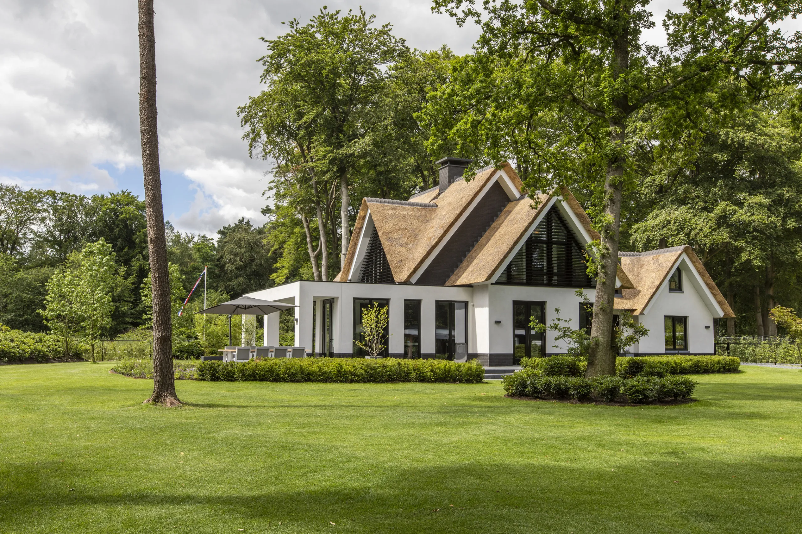 Stijlvolle, warme & strakke villa. De exclusieve woonbeleving