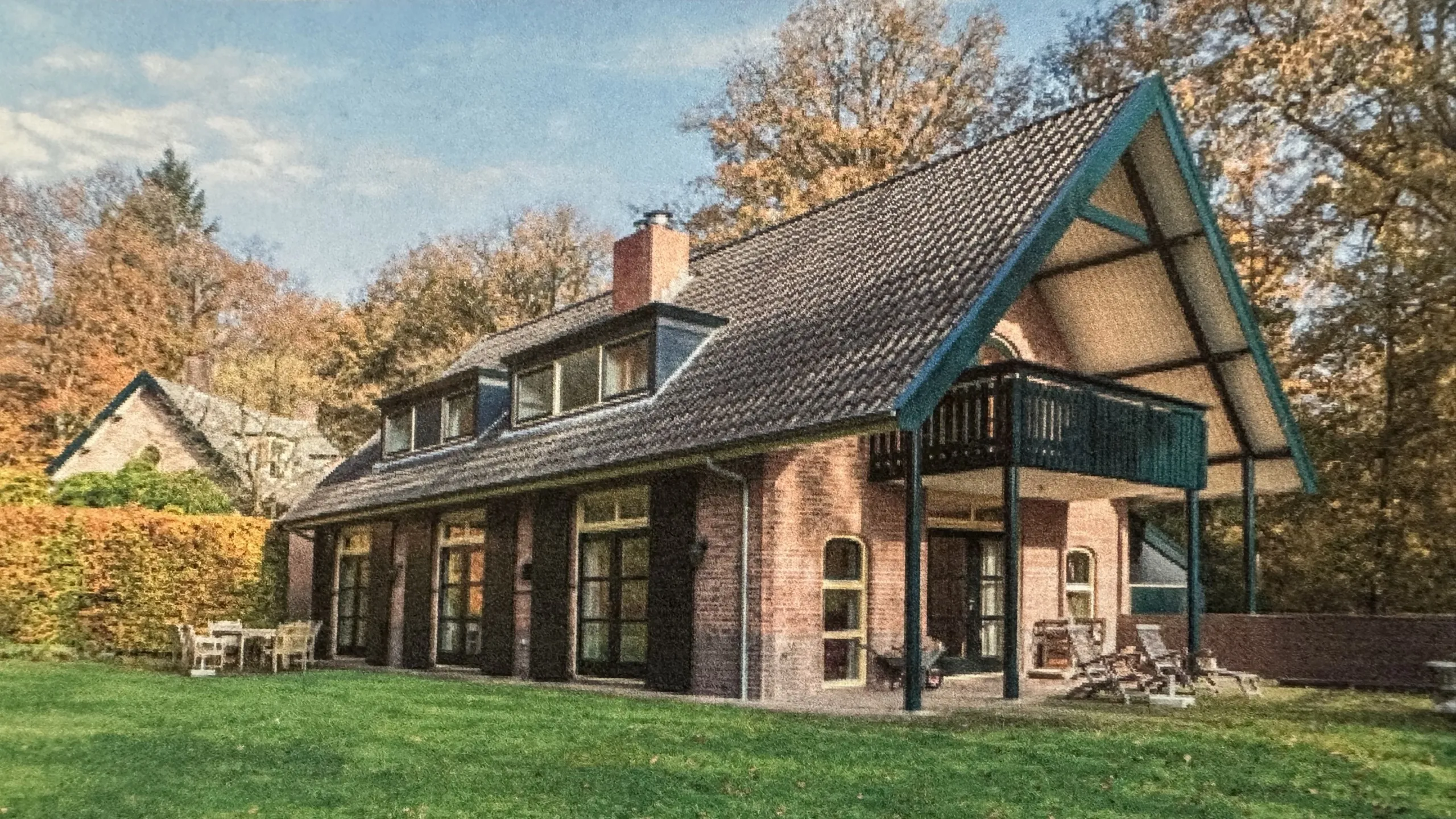 Authentieke woonboerderij met serre en groene woonkeuken — voor