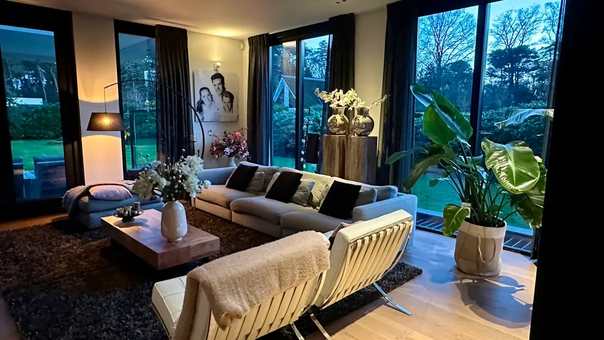 Stijlvolle, warme & strakke villa. De exclusieve woonbeleving